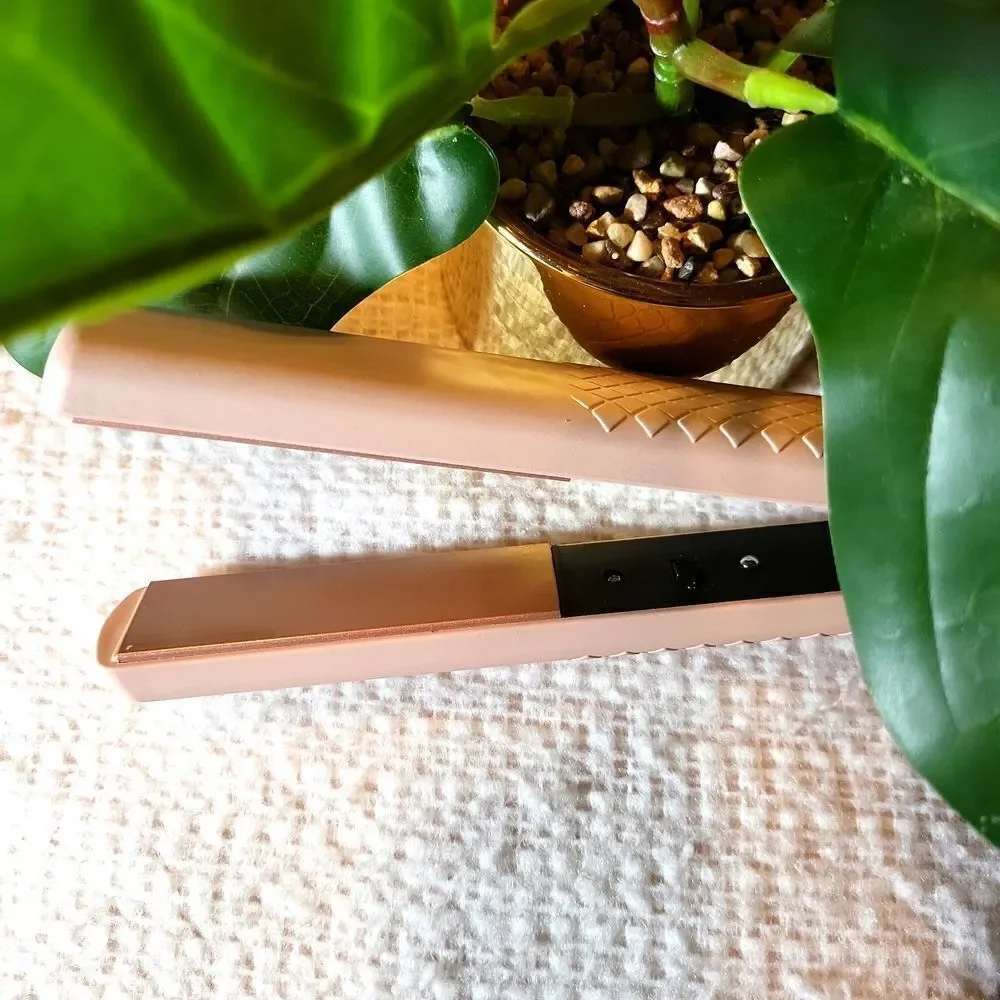 Being beauty ceramic straightening iron, brand new!